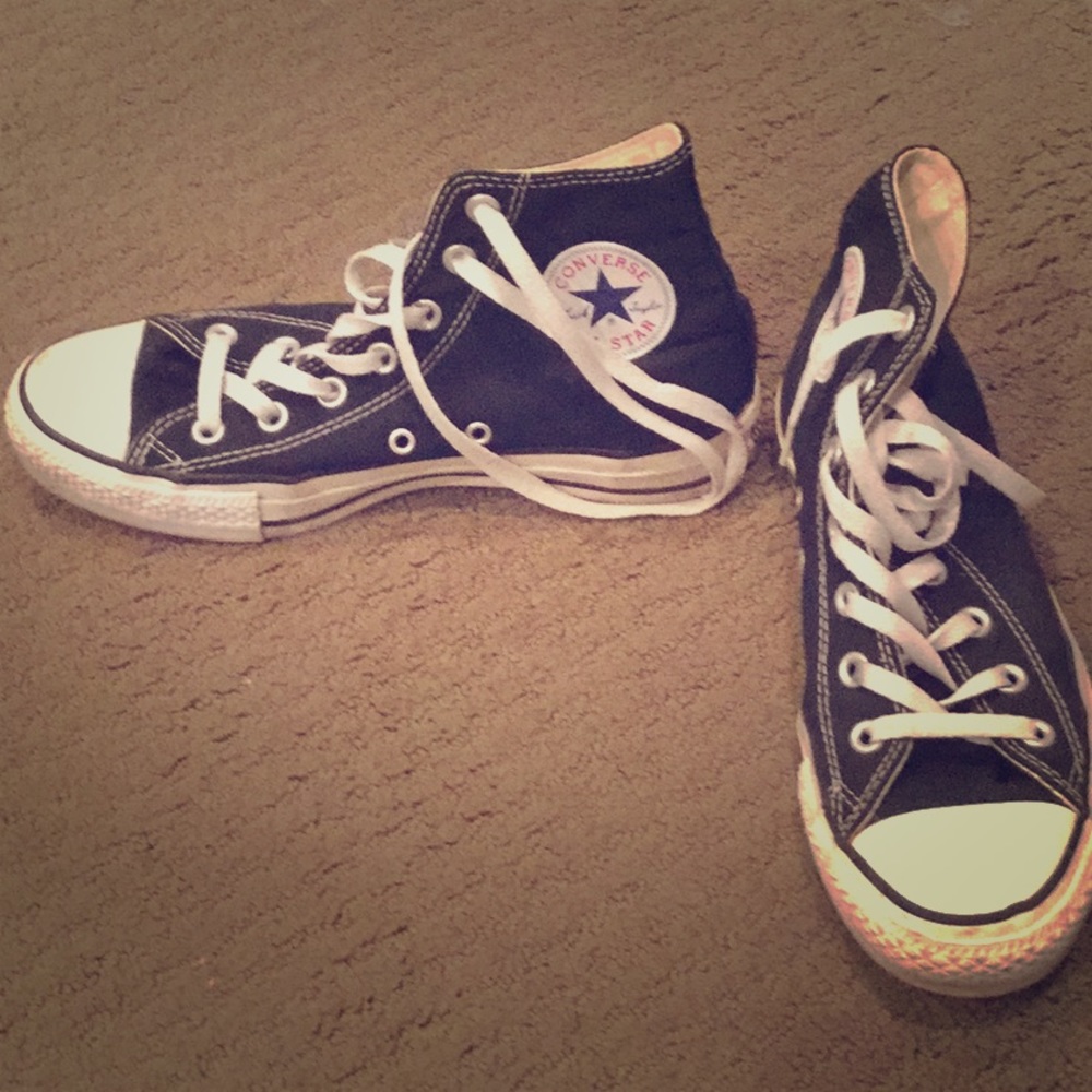 High top Converse.
